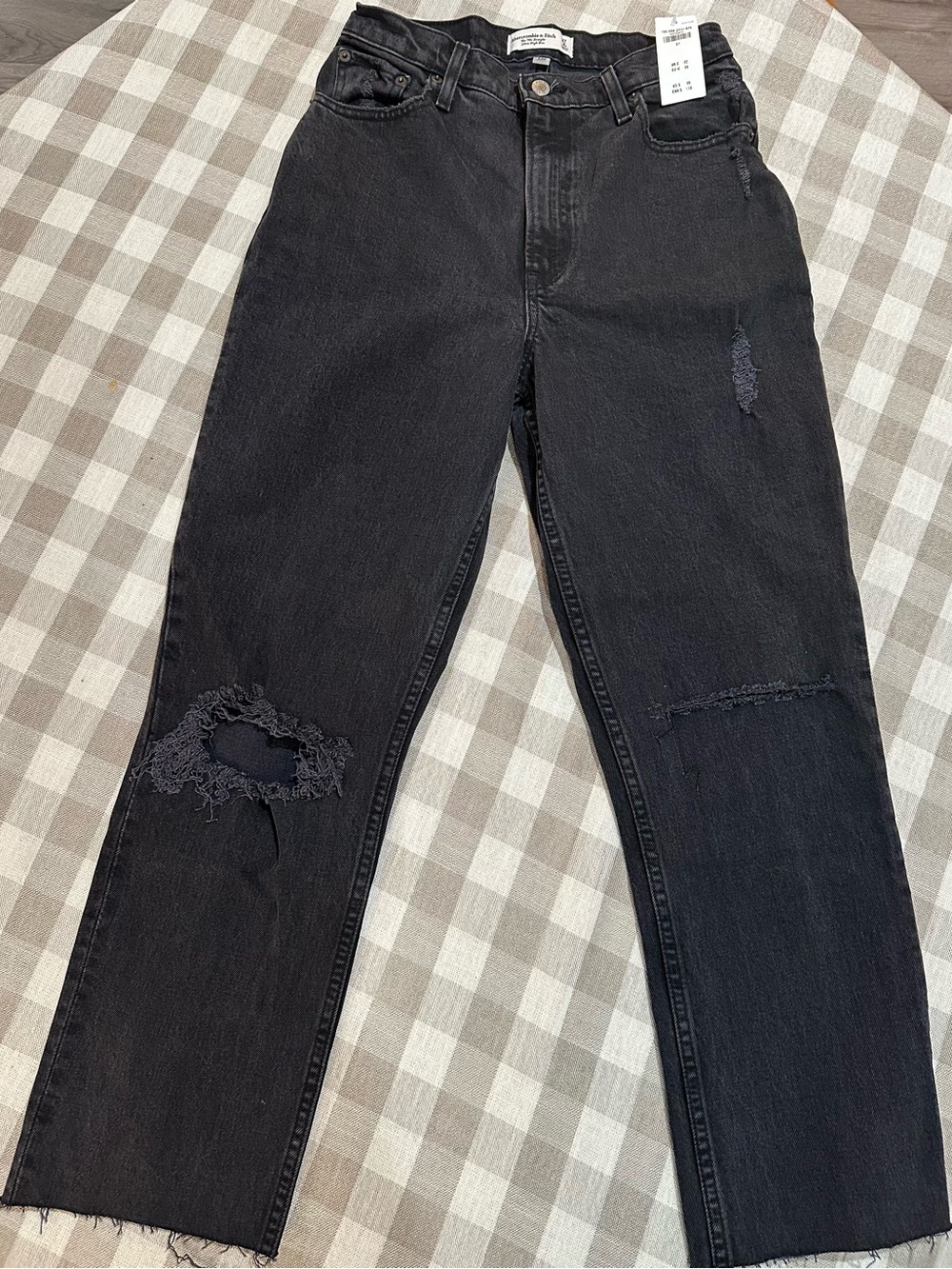 NWT Abercrombie & Fitch 90s Curve Love Ultra High Rise Straight Leg Jean- Black